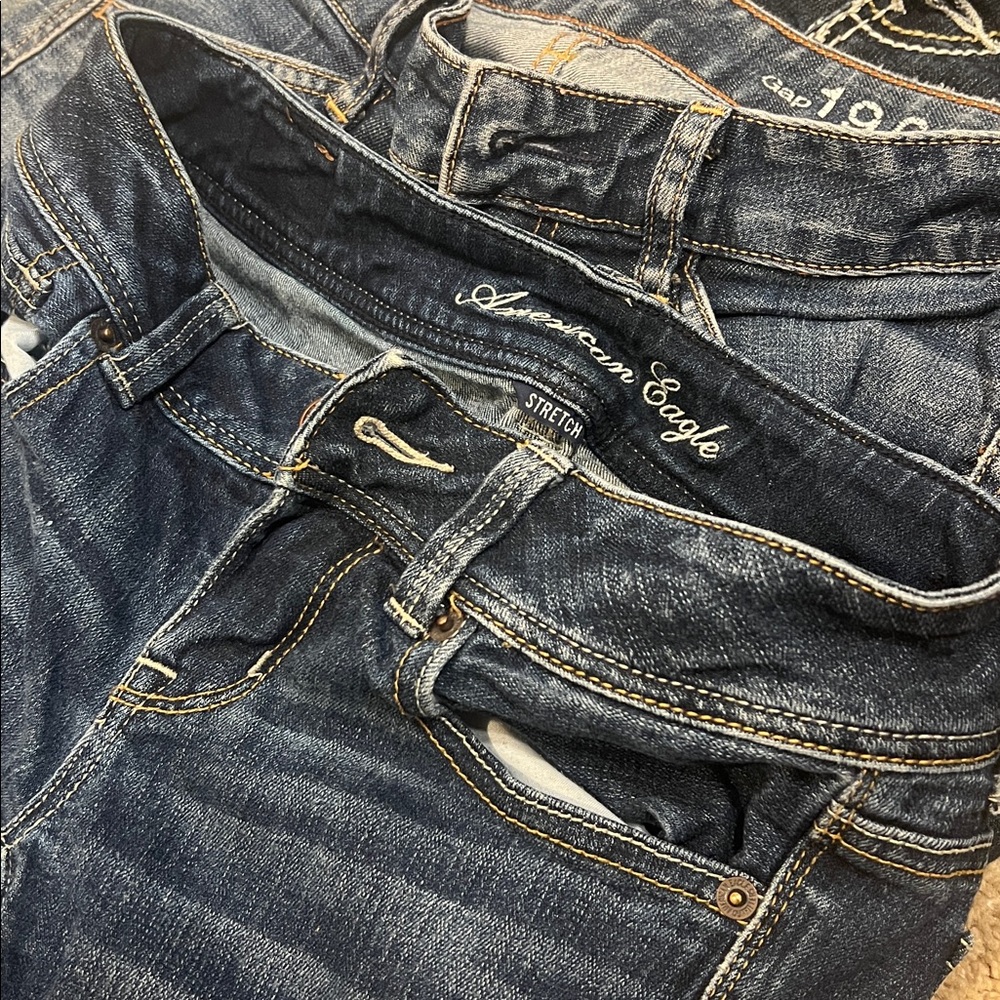 3 pairs of jeans
American Eagle
Gap
Bongo - Picture 7 of 7